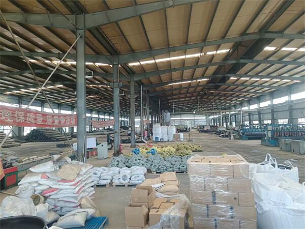 Steel-plastic geogrid production workshop display.jpg Steel-plastic geogrid production workshop display.jpg