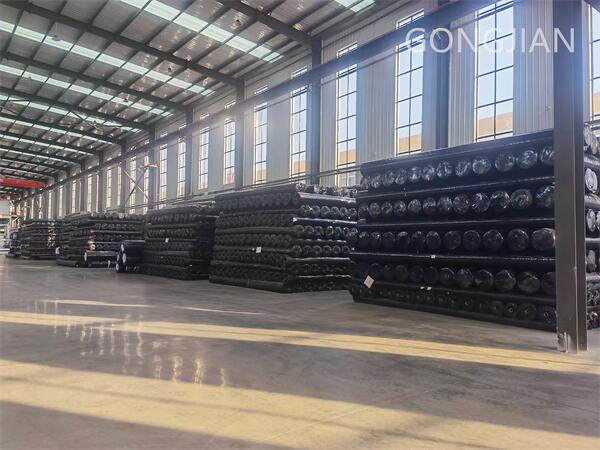 Our company is preparing to export polyester non-woven geotextile.jpg