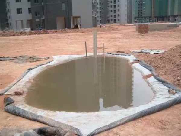 Testing the waterproofing performance of the geosynthetic clay liner.jpg