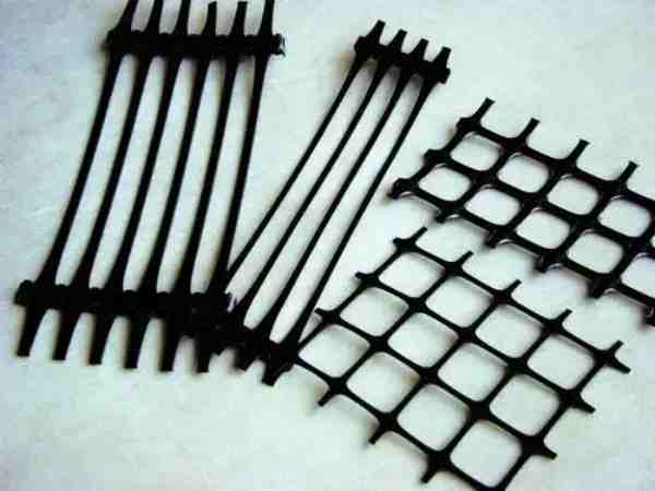 uniaxial plastic geogrid and biaxial plastic geogrid.jpg